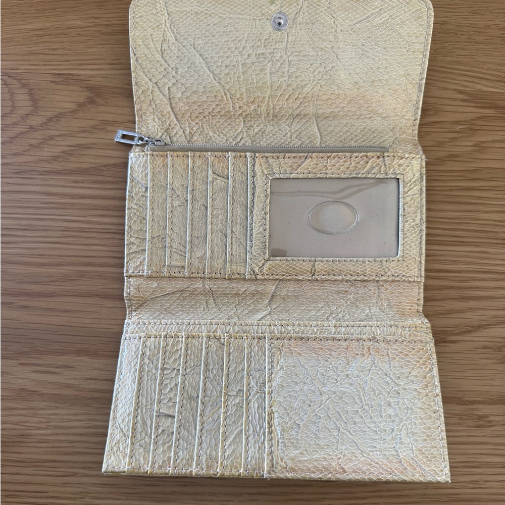 GUESS Leopard Print Wallet - Picture 4 of 10